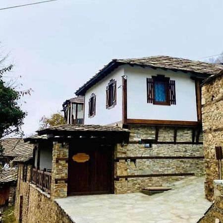 Къща За Гости Близнаците Leshten Exterior foto